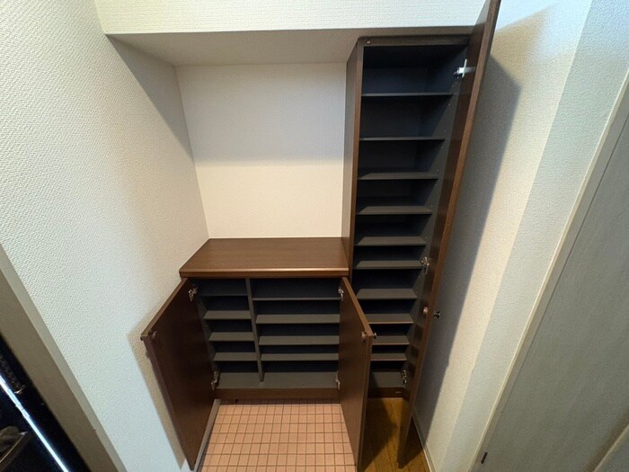 物件内観写真16　(靴箱)