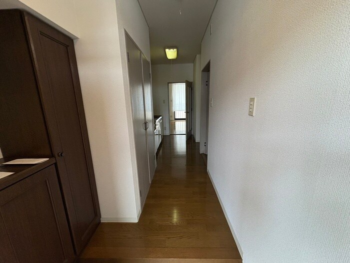 物件内観写真21　(廊下)