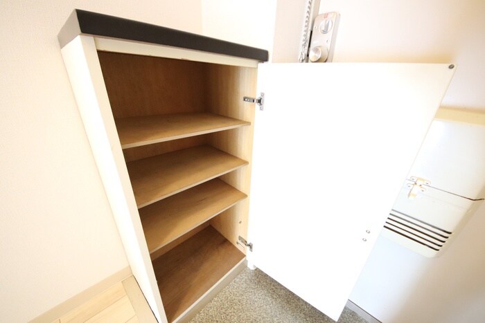 物件内観写真15　(靴箱)