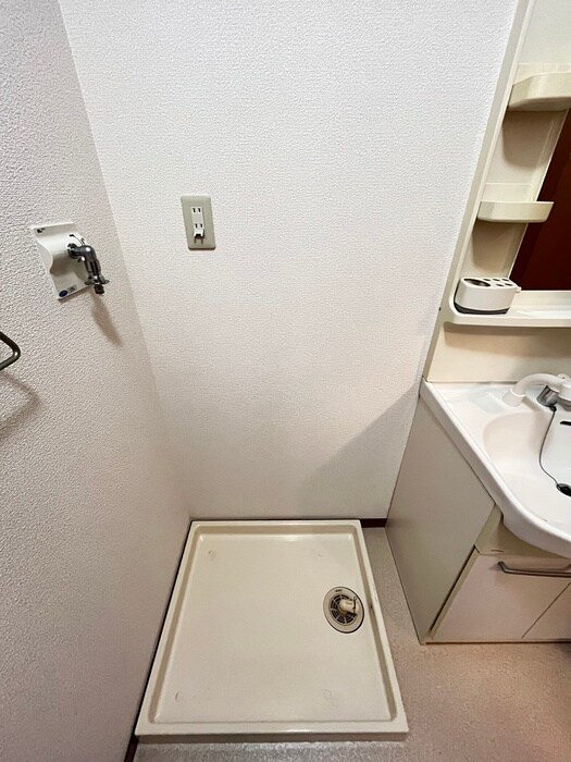 物件内観写真17　(洗濯機置場)