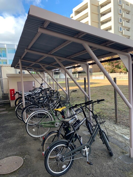 物件外観写真6　(駐輪場)