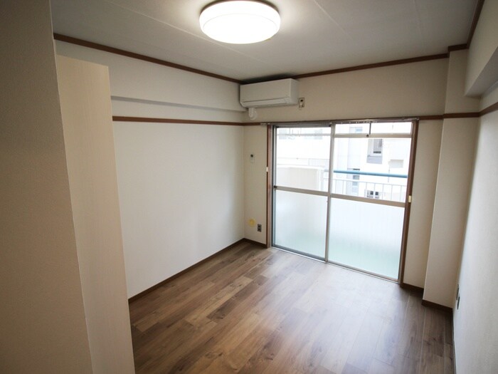 物件内観写真10　(居室)