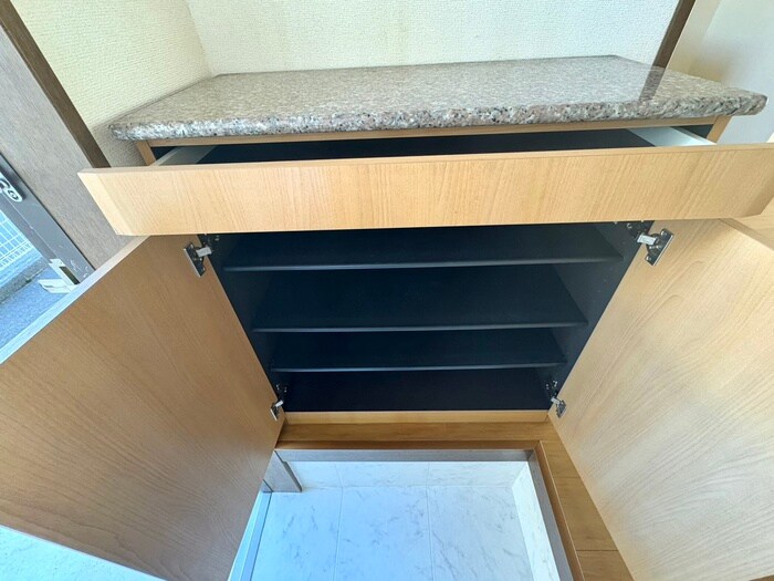 物件内観写真16　(靴箱)