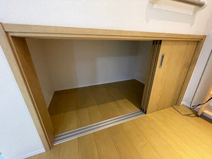 物件内観写真11　(収納)