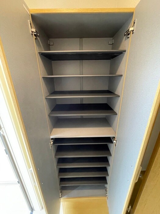 物件内観写真18　(靴箱)