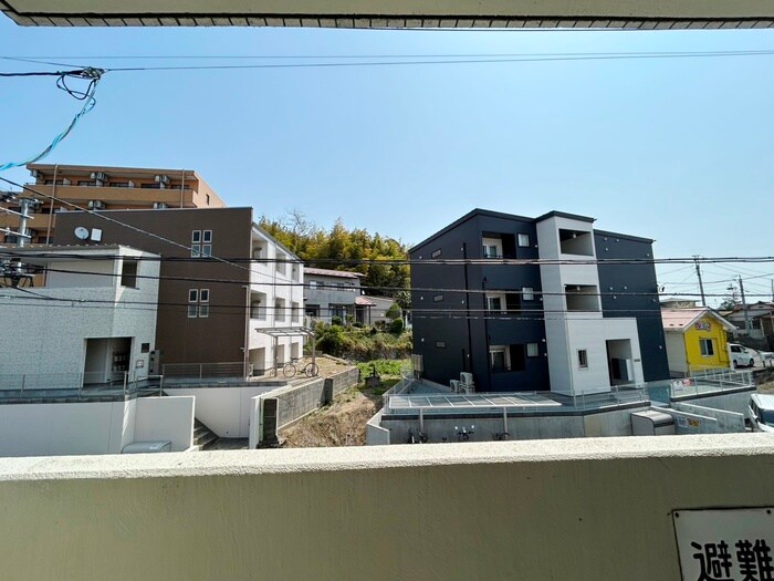 物件内観写真22　(室内からの展望)