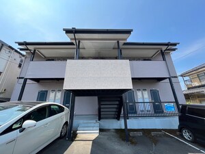 ハイツミカミ外観写真