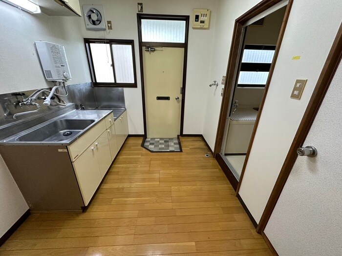 物件内観写真17　(廊下)