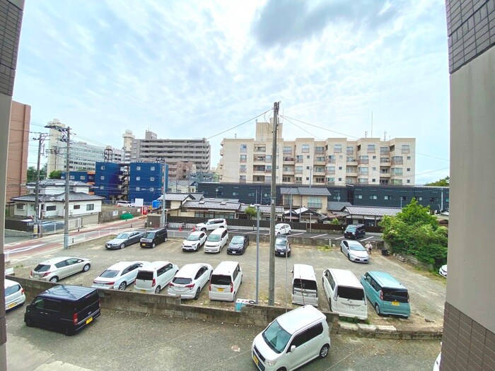 物件内観写真13　(室内からの展望)