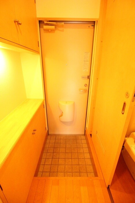 物件内観写真14　(玄関)