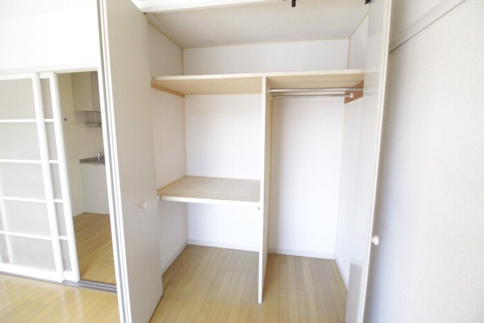 物件内観写真12　(収納)