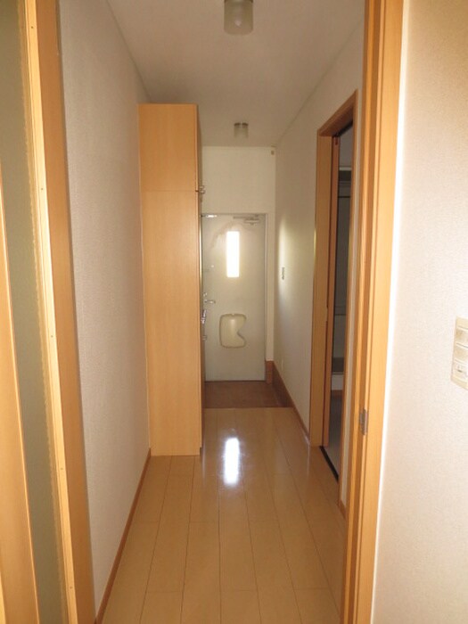 物件内観写真18　(廊下)