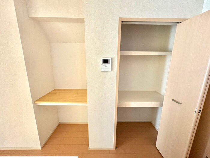 物件内観写真11　(収納)