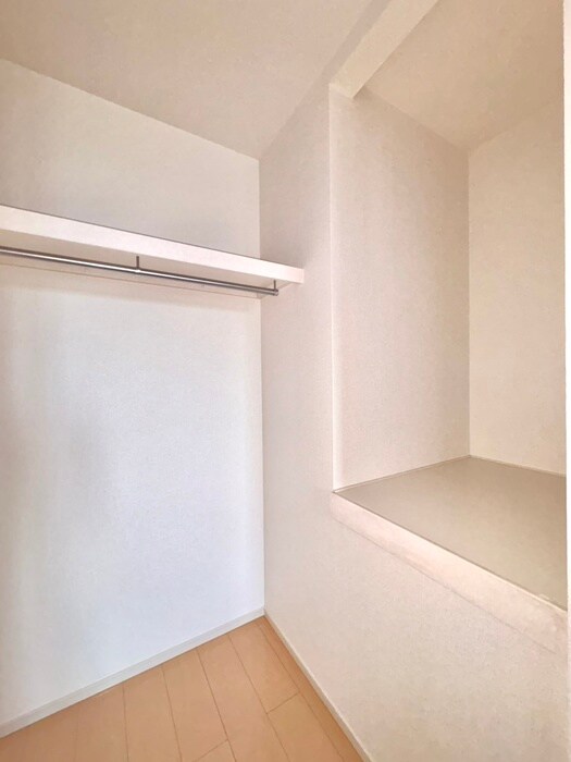 物件内観写真11　(収納)