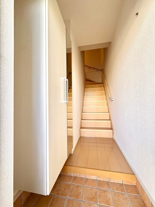 物件内観写真17　(廊下)