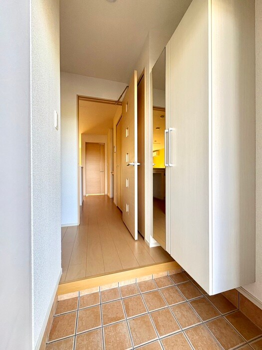 物件内観写真18　(廊下)