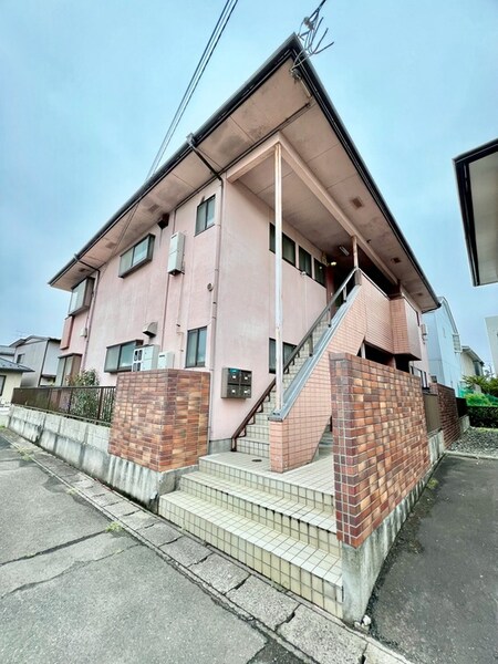 サンプラザ一本杉外観写真