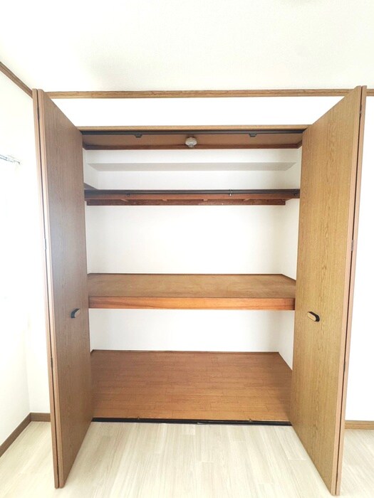 芳栄レジデンスの収納