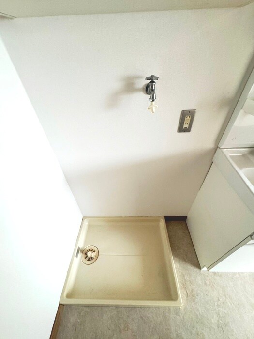 芳栄レジデンスの洗濯機置場