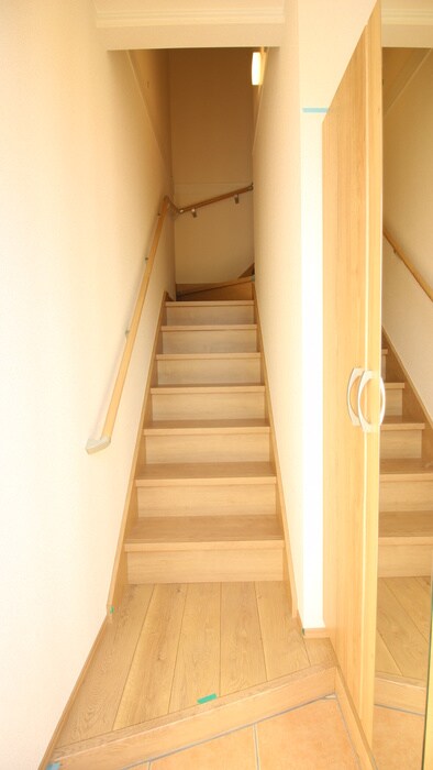 物件内観写真21　(玄関)