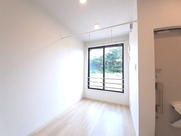 物件内観写真8　(居室)