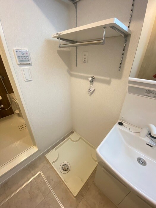 物件内観写真17　(洗濯機置場)