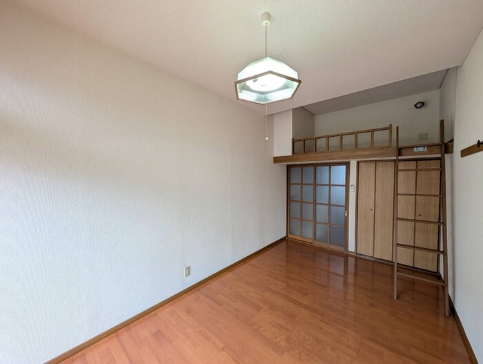 物件内観写真8　(居室)