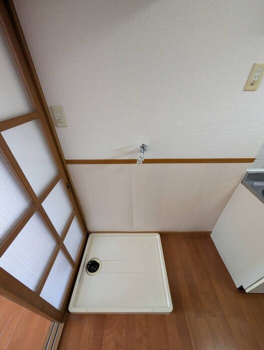 物件内観写真13　(洗濯機置場)