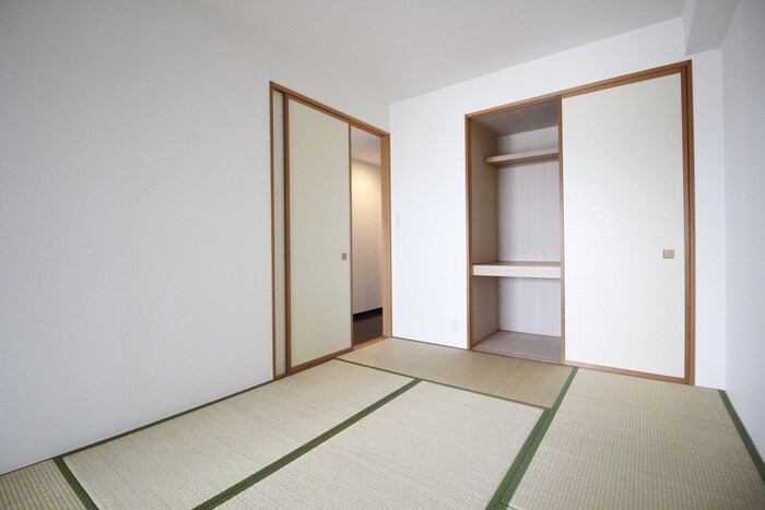 物件内観写真8　(居室)