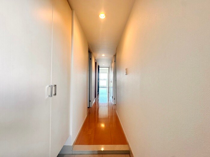 物件内観写真17　(廊下)