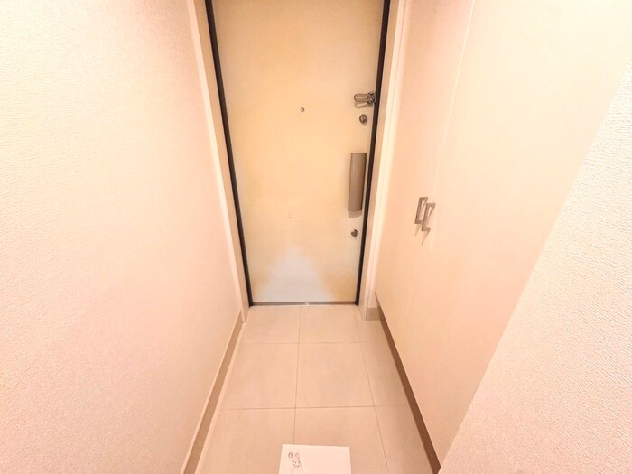 物件内観写真18　(玄関)