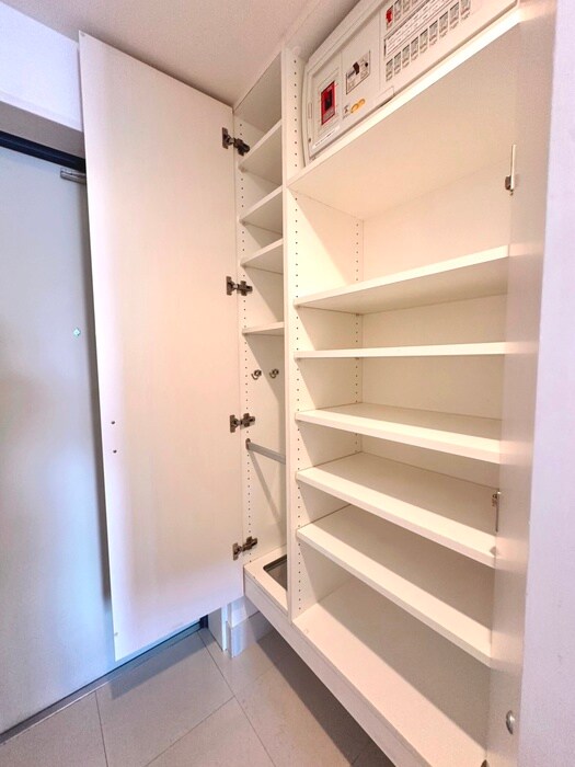 物件内観写真18　(靴箱)