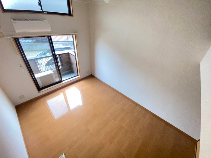 物件内観写真10　(居室)