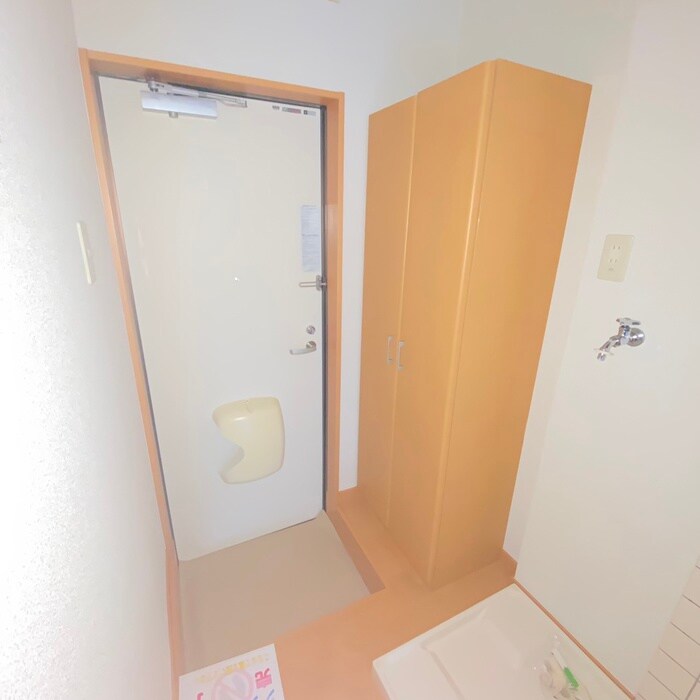 物件内観写真17　(玄関)