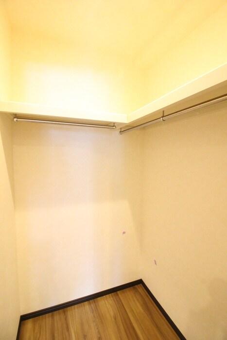 物件内観写真11　(収納)