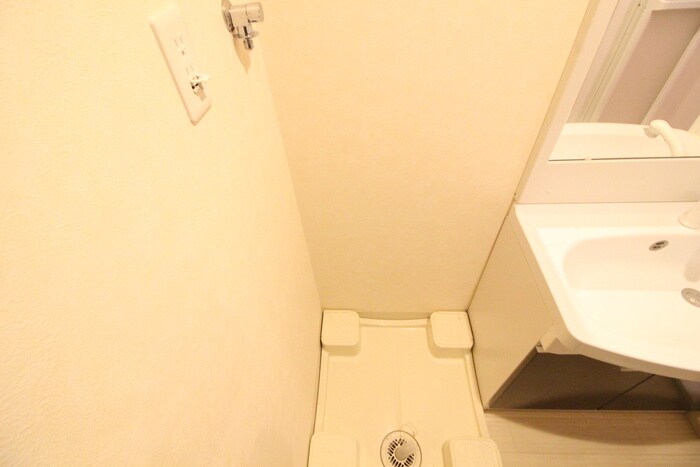 物件内観写真14　(洗濯機置場)