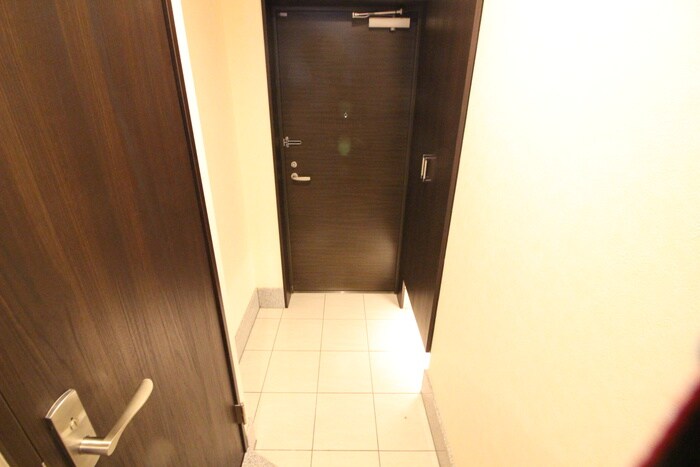 物件内観写真17　(玄関)