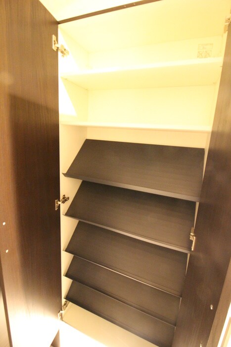 物件内観写真18　(靴箱)
