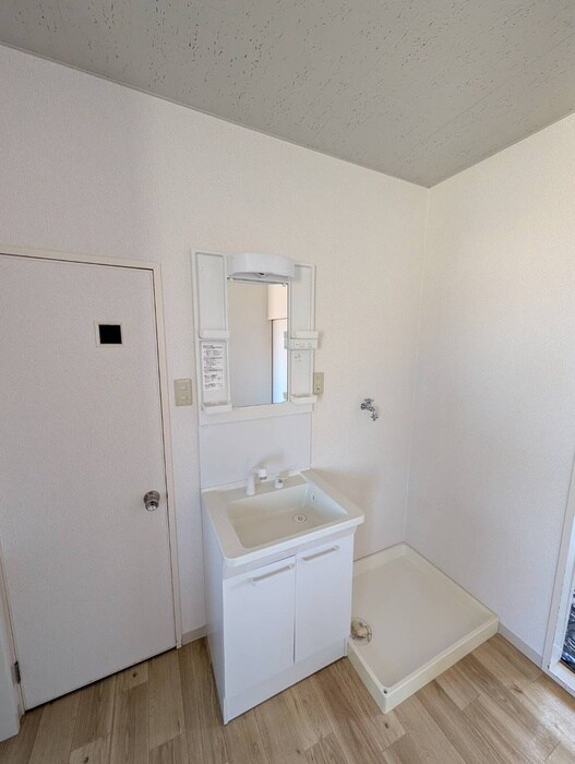 物件内観写真11　(洗面)