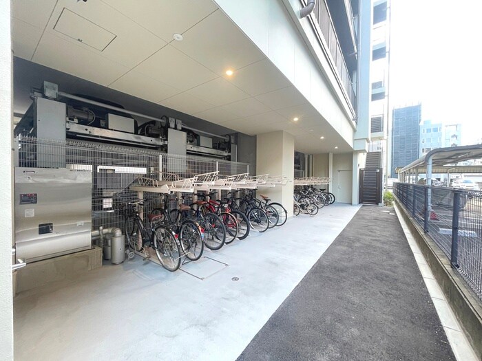 物件外観写真6　(駐輪場)