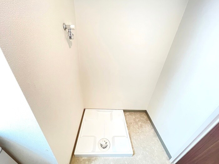 物件内観写真15　(洗濯機置場)