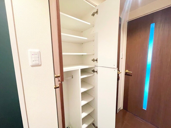 物件内観写真19　(靴箱)