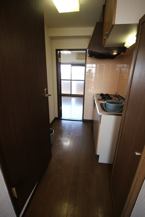 物件内観写真10　(廊下)