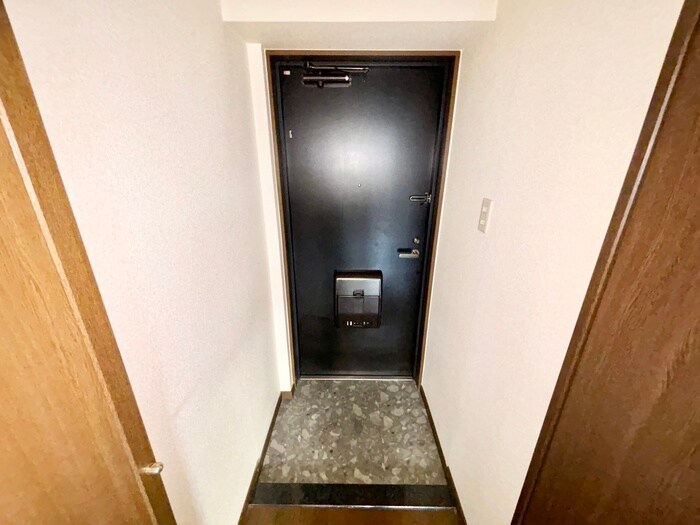 物件内観写真17　(玄関)