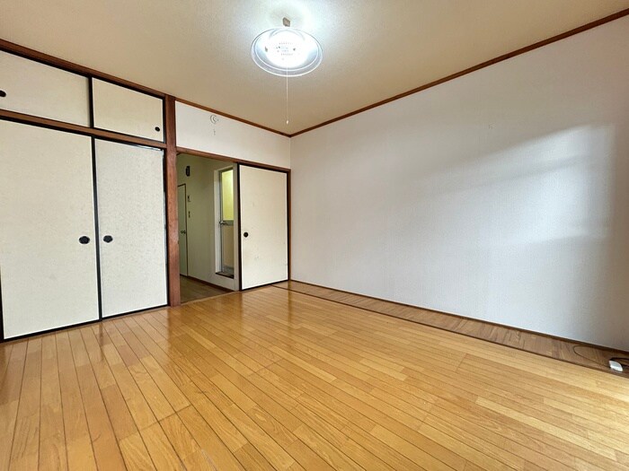 物件内観写真8　(居室)