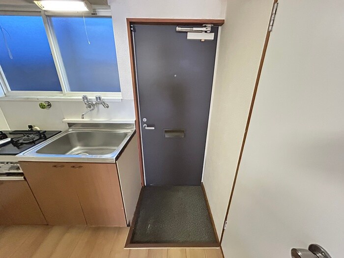 物件内観写真22　(玄関)