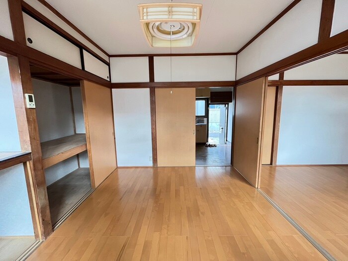 物件内観写真8　(居室)