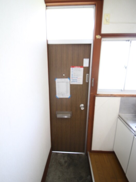 物件内観写真7　(玄関)