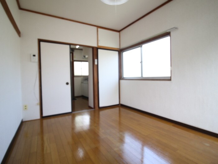 物件内観写真10　(居室)