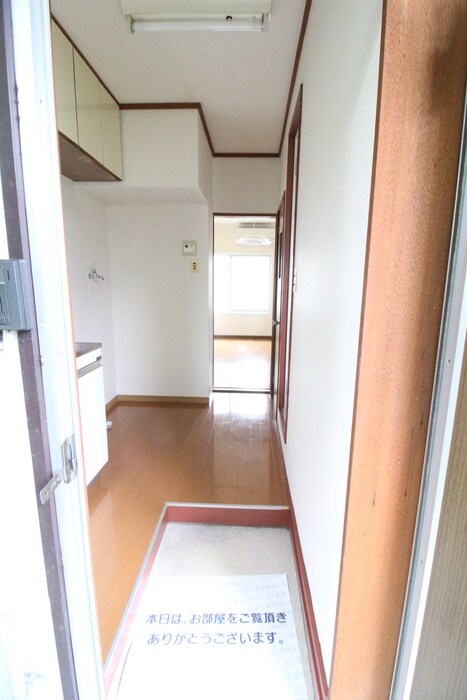 物件内観写真17　(玄関)